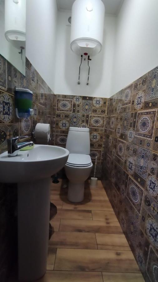 Отель "Swallow House" Cherkasy Ngoại thất bức ảnh